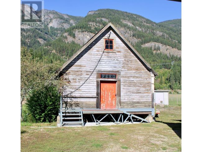 3152 Highway 6, House other with 3 bedrooms, 2 bathrooms and null parking in Slocan Park BC | Image 5