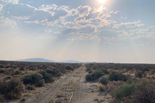 700- Oil Dry Road, Christmas Valley, OR, 97641 | Card Image