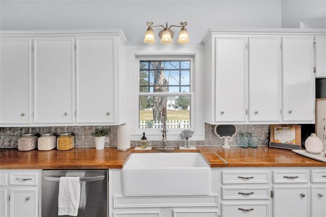 10152 Fm 949, House other with 3 bedrooms, 3 bathrooms and 3 parking in Cat Spring TX | Image 26