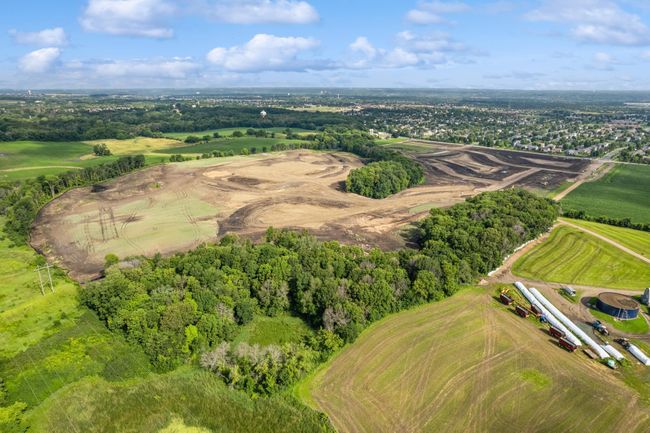 Welcome to beautiful Arbor bluff in Shakopee! | Image 18