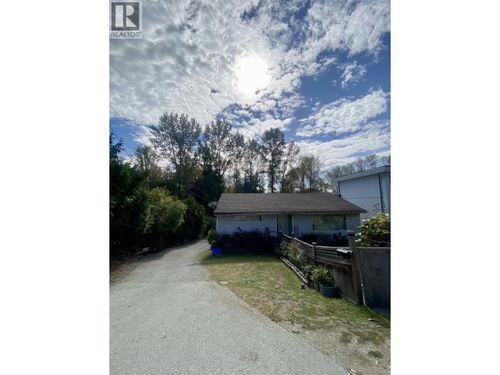 4614 Marine Dr, Burnaby, BC, V5J3G2 | Card Image