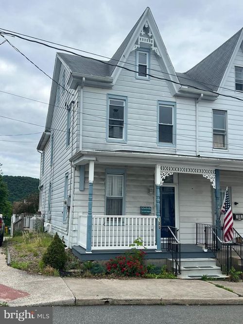 122 E Market St, SCHUYLKILL HAVEN, PA, 17972-1638 | Card Image