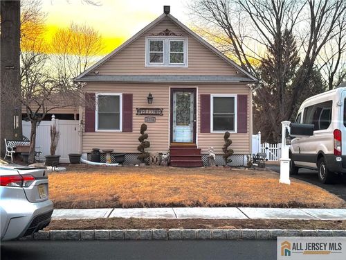 1774 5th St, Piscataway, NJ, 08854-1651 | Card Image