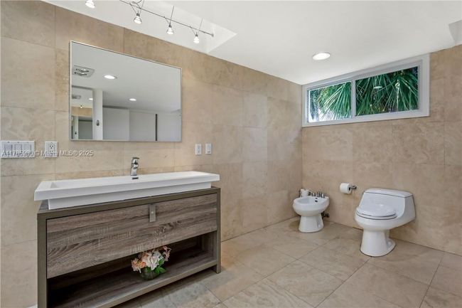 4050 Ne 25 Th Ave, House other with 3 bedrooms, 4 bathrooms and null parking in Lighthouse Point FL | Image 7