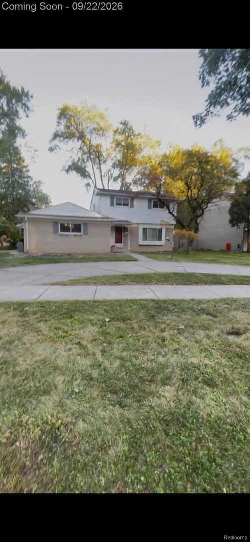 30050 Pleasant Trl, Southfield, MI, 48076-1036 | Card Image