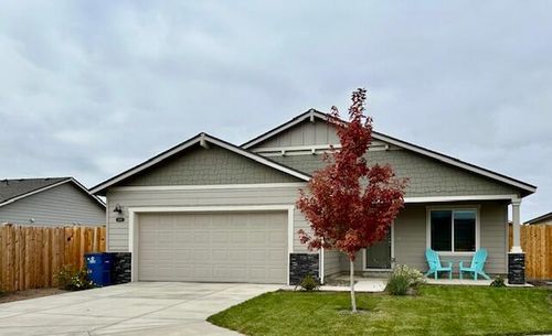3395 Nw 11th Ct, Redmond, OR, 97756-2181 | Card Image