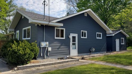 11950 Honor Hwy, Honor, MI, 49640-9559 | Card Image