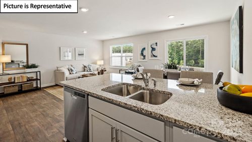 2909 Penninger Cir, Charlotte, NC, 28262-6554 | Card Image