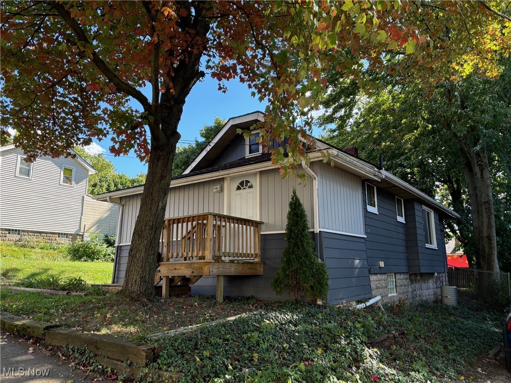 Laffer Ave, Akron, OH 44305