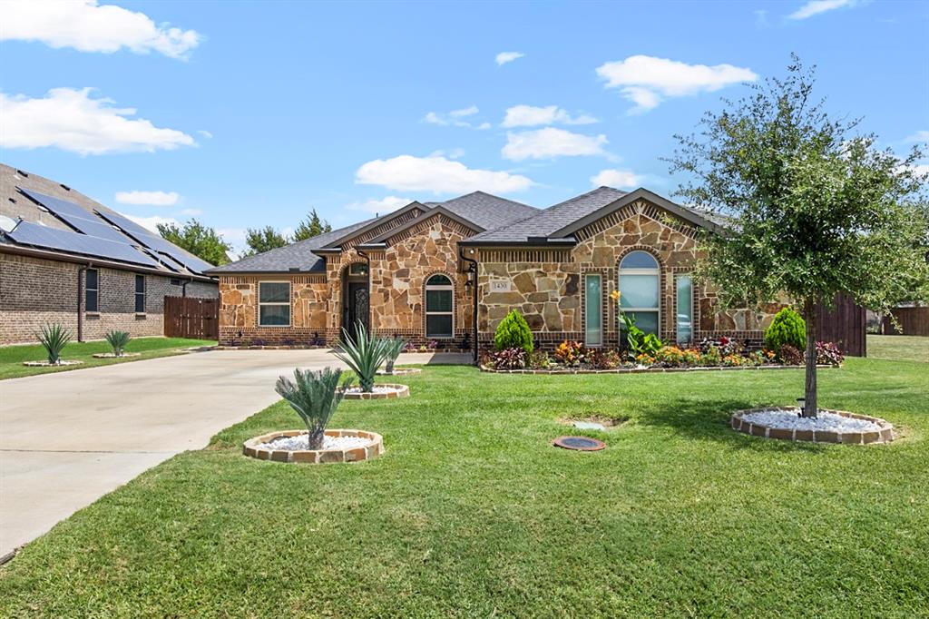Avenue C , Grand Prairie, TX 75051