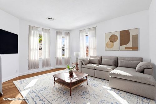 22-22 Martin St, Medford, MA, 02155-4345 | Card Image