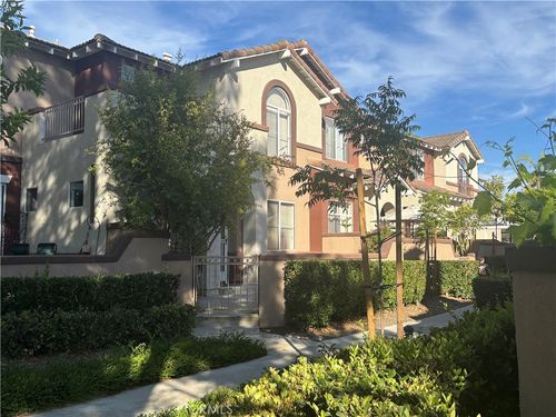 7 Santa Barbara Ct, Foothill Ranch, CA, 92610-2401 | Card Image