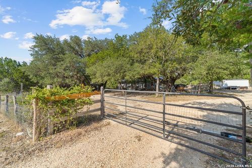 1602 Broad Oak Dr, Bandera, TX, 78003-3790 | Card Image