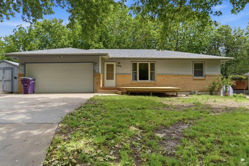 2304 Terry Way, Manhattan, KS, 66502-2046 | Card Image