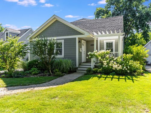 4516 Stanley Ave, Downers Grove, IL, 60515-2941 | Card Image