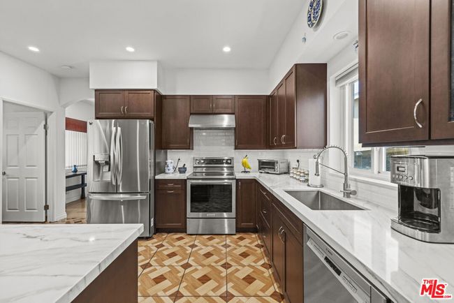 21615 Wo He Lo Trl, House other with 3 bedrooms, 4 bathrooms and null parking in Chatsworth CA | Image 13