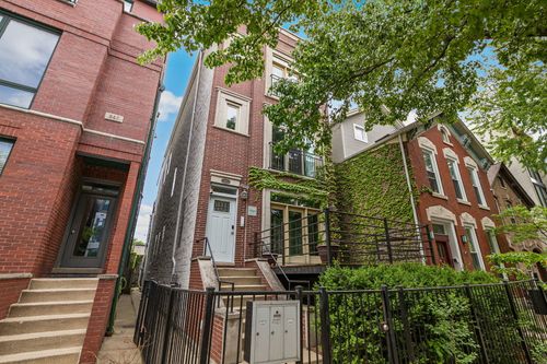 3-945 N Honore St, Chicago, IL, 60622-4929 | Card Image