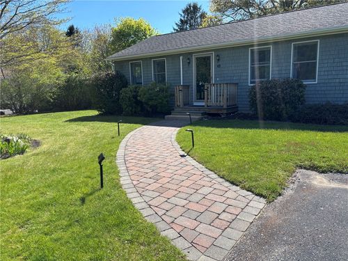 49 Auburn Rd, South Kingstown, RI, 02879-5718 | Card Image