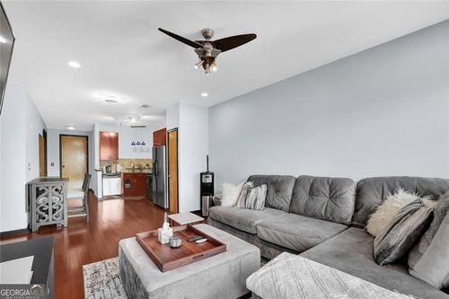 3204-898 Oak St Sw, Atlanta, GA, 30310-1946 | Card Image