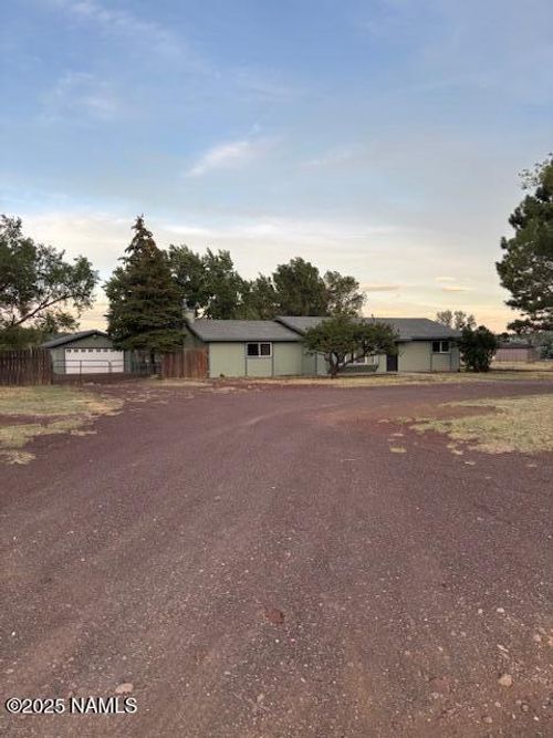8755 Marys Dr, Flagstaff, AZ, 86004-9493 | Card Image