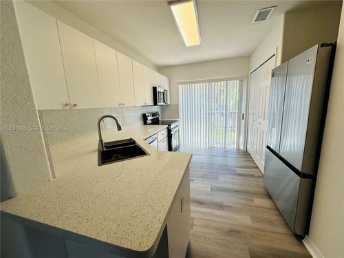 50-5705 Nw 109th Ave, Doral, FL, 33178-3995 | Card Image