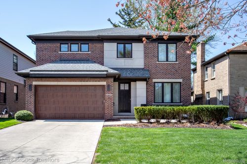 25925 York Rd, Royal Oak, MI, 48067-3062 | Card Image