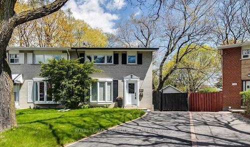 104 Marbury Cres, North York, ON, M3A2G4 | Card Image