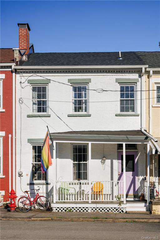 Brick Row, Athens, NY 12015