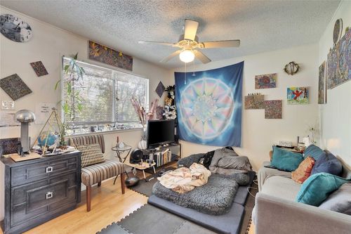 b203-2721 Hemphill Park, Austin, TX, 78705-4124 | Card Image