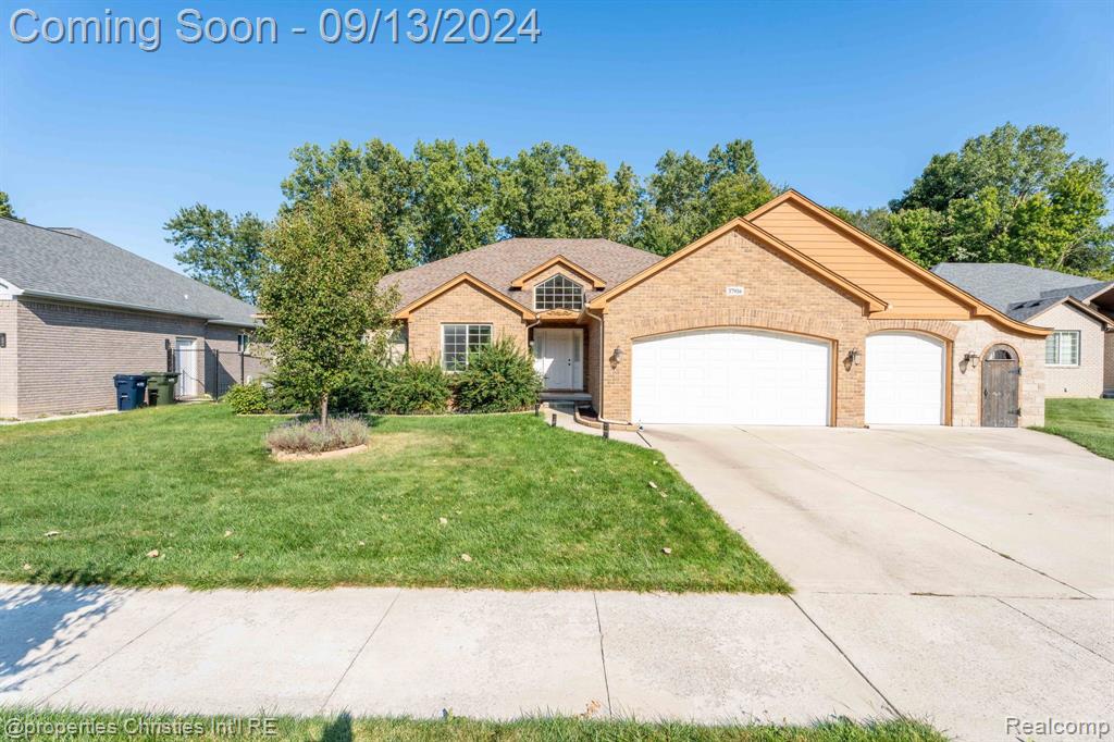 Ashland Meadows Ct, Sterling Heights, MI 48312