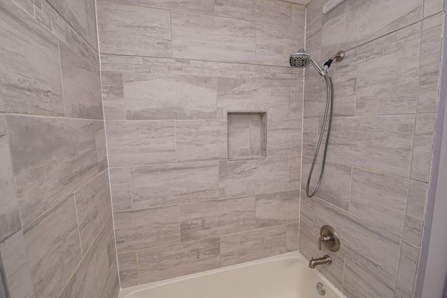 706 - 706 Hidden Creek Ln, Home with 3 bedrooms, 2 bathrooms and null parking in North Aurora IL | Image 9