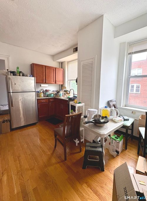 2-b-860 State St, New Haven, CT, 06511-3925 | Card Image