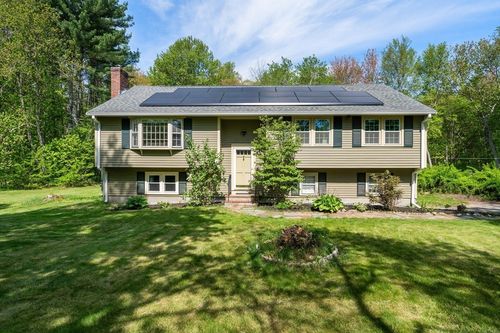 75 Granite St, Medfield, MA, 02052-3320 | Card Image