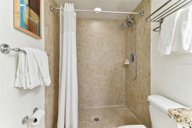 507 - 11605 Gulf Blvd, Condo with 2 bedrooms, 2 bathrooms and null parking in TREASURE ISLAND FL | Image 31