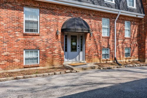 c2-333 E 4th St, Frankfort, KY, 40601 | Card Image