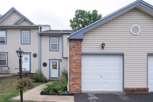 1001 Chelsea Dr, Imperial, PA, 15126-8200 | Card Image