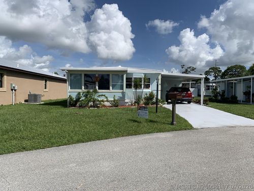 8 Brisa Ln, Port St Lucie, FL, 34952-7920 | Card Image