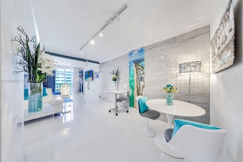 605-800 West Ave, Miami Beach, FL, 33139-5527 | Card Image
