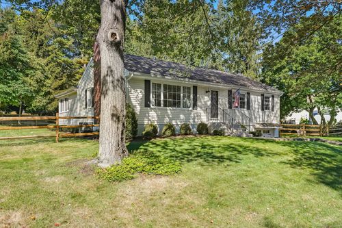 27 Poplar St, Trumbull, CT, 06611-3045 | Card Image