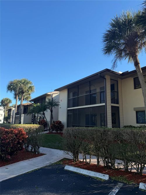 207-15500 Lakes Of Delray Blvd, Delray Beach, FL, 33484-4102 | Card Image