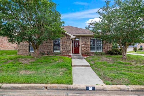 1 Friendswood Dr, Longview, TX, 75605-8803 | Card Image