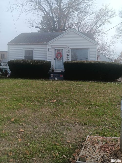 212 S Thorncrest Ave, Creve Coeur, IL, 61610-3964 | Card Image