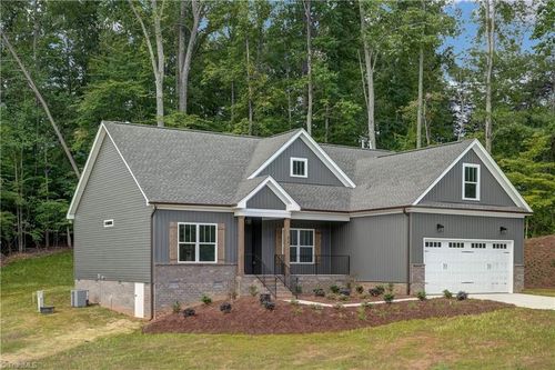 376 Wild Fern Ln, Reidsville, NC, 27320-9698 | Card Image