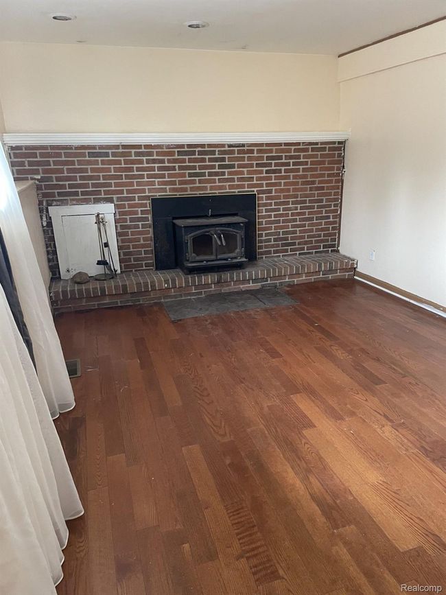 237 W Castle Rd, House other with 4 bedrooms, 2 bathrooms and null parking in Fostoria MI | Image 12