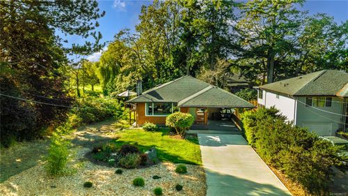 1299 Camrose Cres, Victoria, BC, V8P1N6 | Card Image