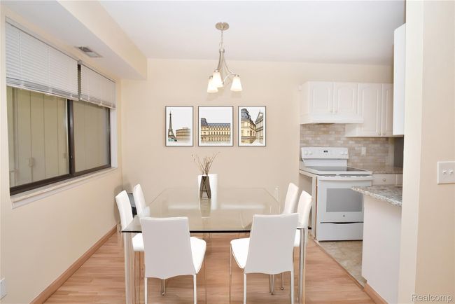 Virtually Staged Dining Area | Image 8