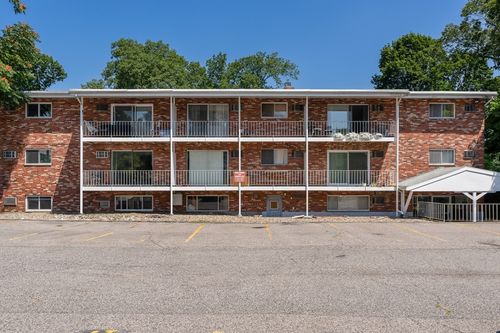 apt-104-73 Charlesbank Rd, Newton, MA, 02458-1734 | Card Image