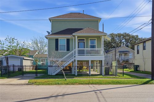 1912 55th St, Galveston, TX, 77551-5125 | Card Image