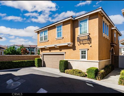 5857 Oatfield Ave, Eastvale, CA, 92880-6405 | Card Image