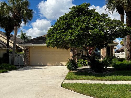 8079 Popash Ct, Boynton Beach, FL, 33472-2905 | Card Image